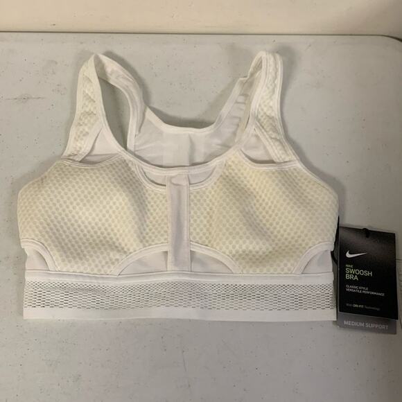 Nike Women’s XS Swoosh Ultrabreathe Sports Bra, White - Picture 1 of 6